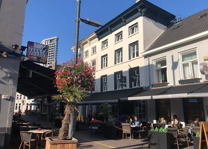 Winston Couette-café 3*